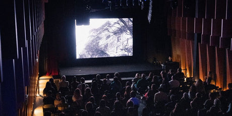 A Ay: Işık, Gölge ve Hatırlamanın Sineması - vitruta