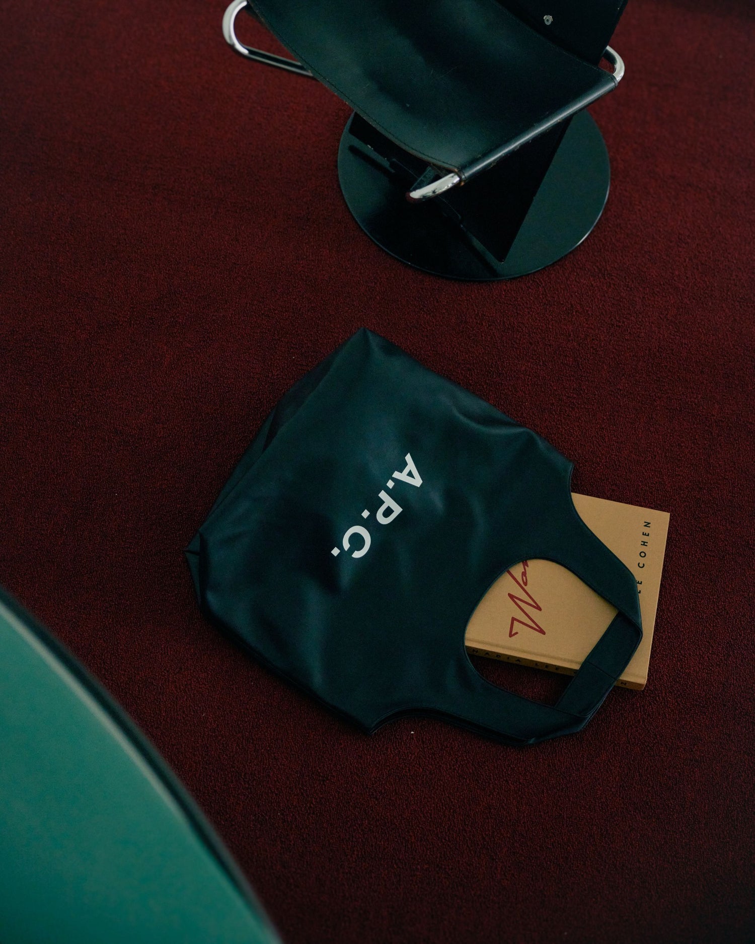 A.P.C. Ninon Tote Omuz Çantası