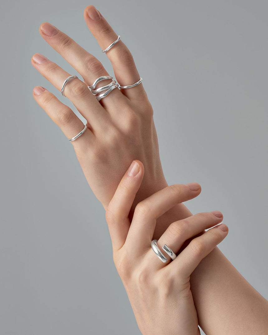 Dieci Dita Valve Ring