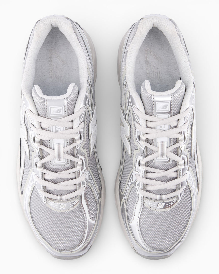 New Balance 740 Sneaker