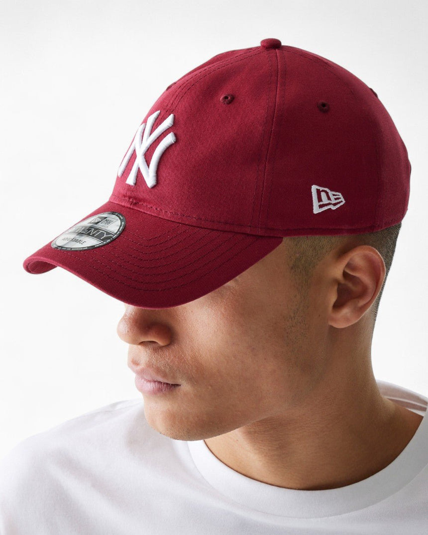 New Era NY Yankees League Essential 9TWENTY Şapka Dark Red