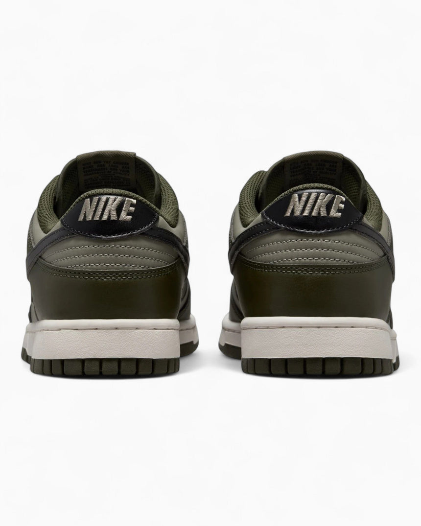 Nike Dunk Low Retro Sneaker