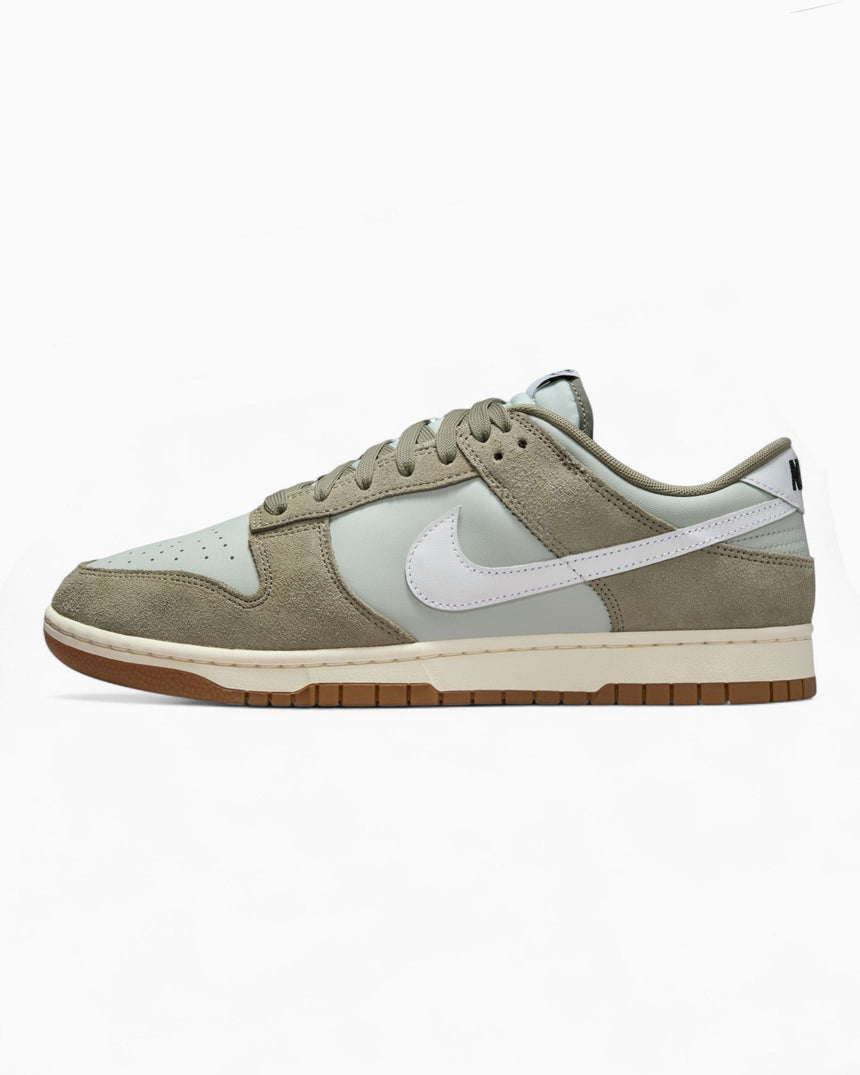 Nike Dunk Low Retro SE Sneaker