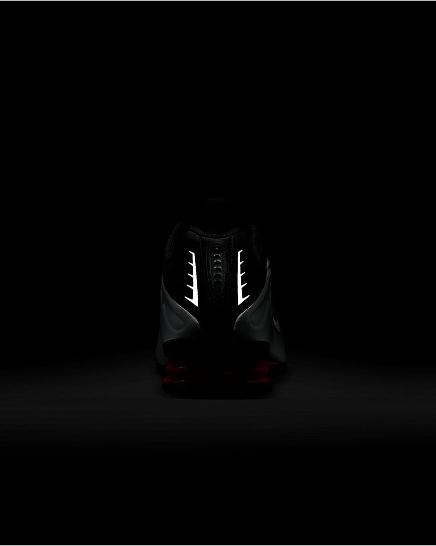 Nike Shox R4 Kadın Sneaker