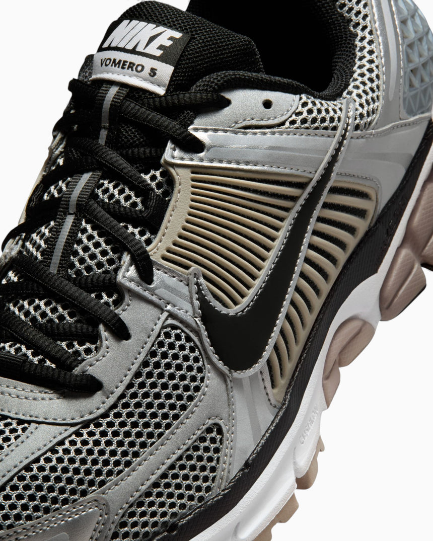 Nike Zoom Vomero 5 Erkek Sneaker