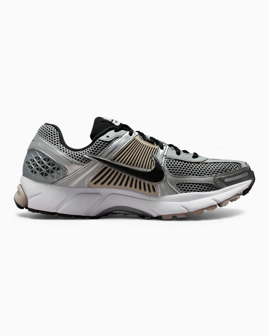 Nike Zoom Vomero 5 Erkek Sneaker
