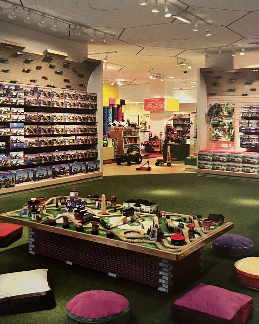 Pestil Books for vitruta 1000 Interior: 10 Typologies 80 Countries