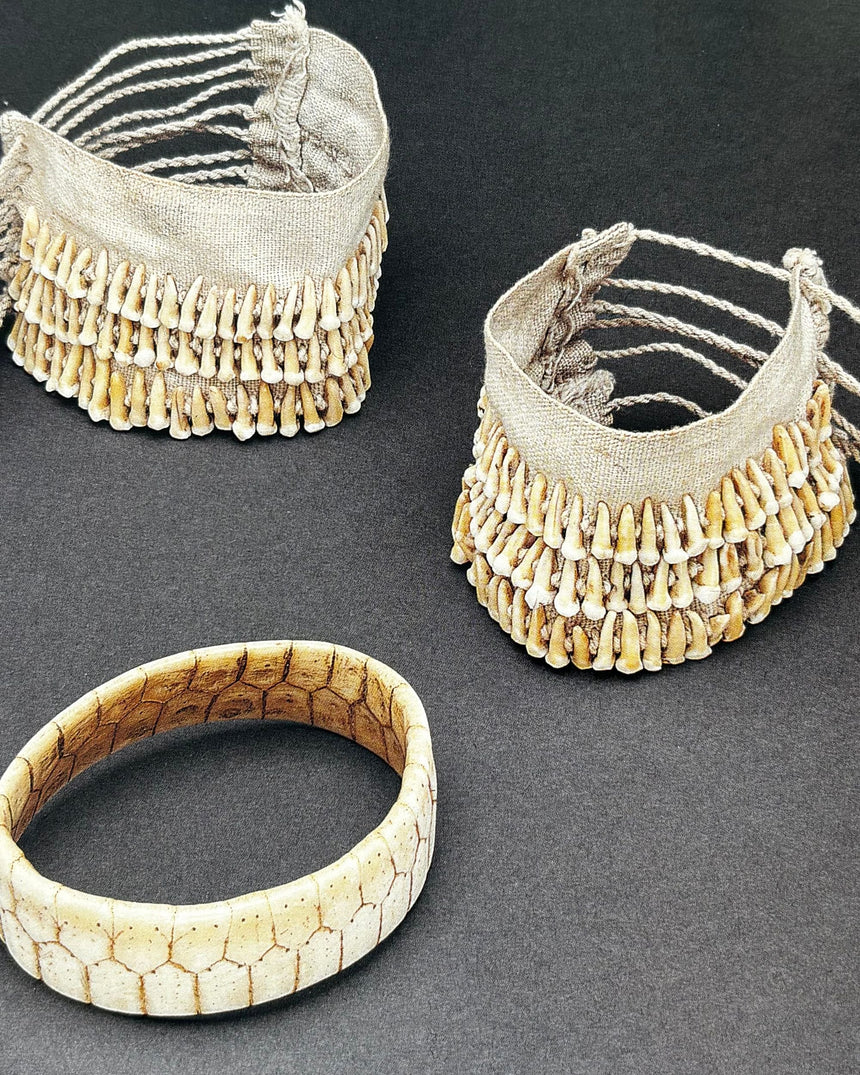 Pestil Books for vitruta A World of Bracelets