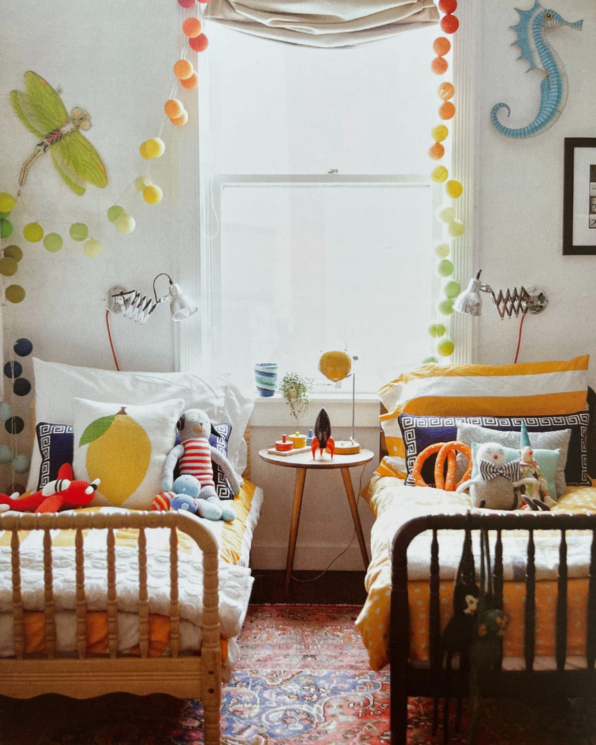 Pestil Books for vitruta Design Mom