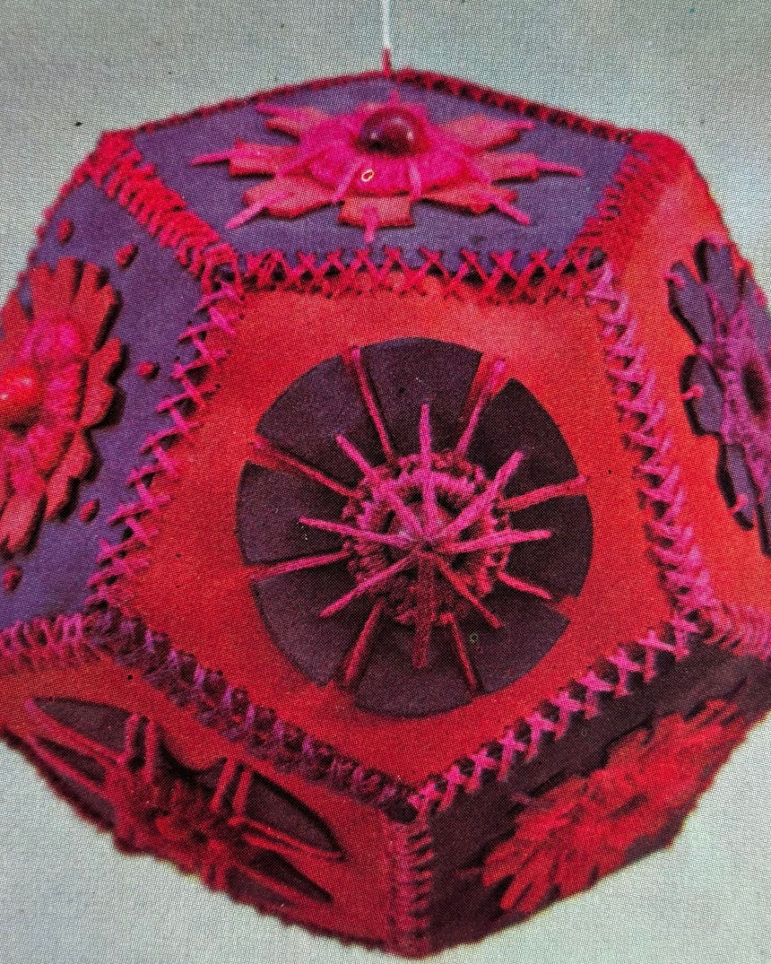 Pestil Books for vitruta Leatherwork