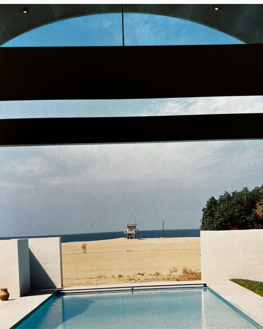 Pestil Books for vitruta Portfolio of Contemporary Gardens