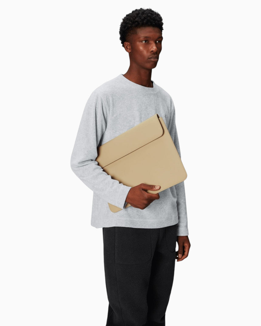 Rains Laptop Portfolio 15"