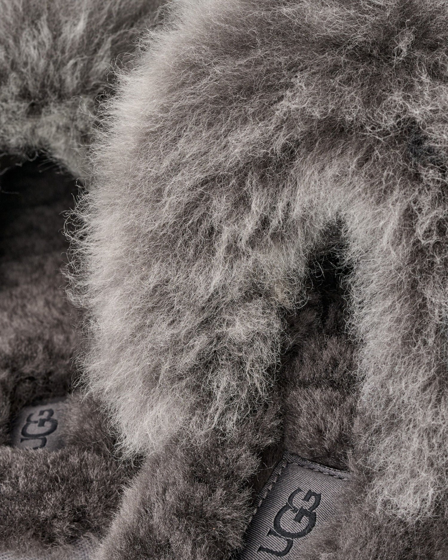 UGG Scuffette Chalet Kadın Terlik