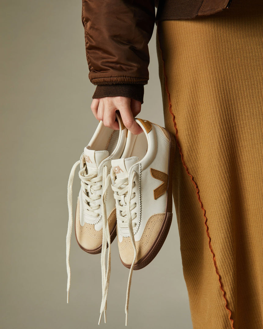 VEJA Volley Organic Traced Leather Erkek Sneaker White/Tent/Bark