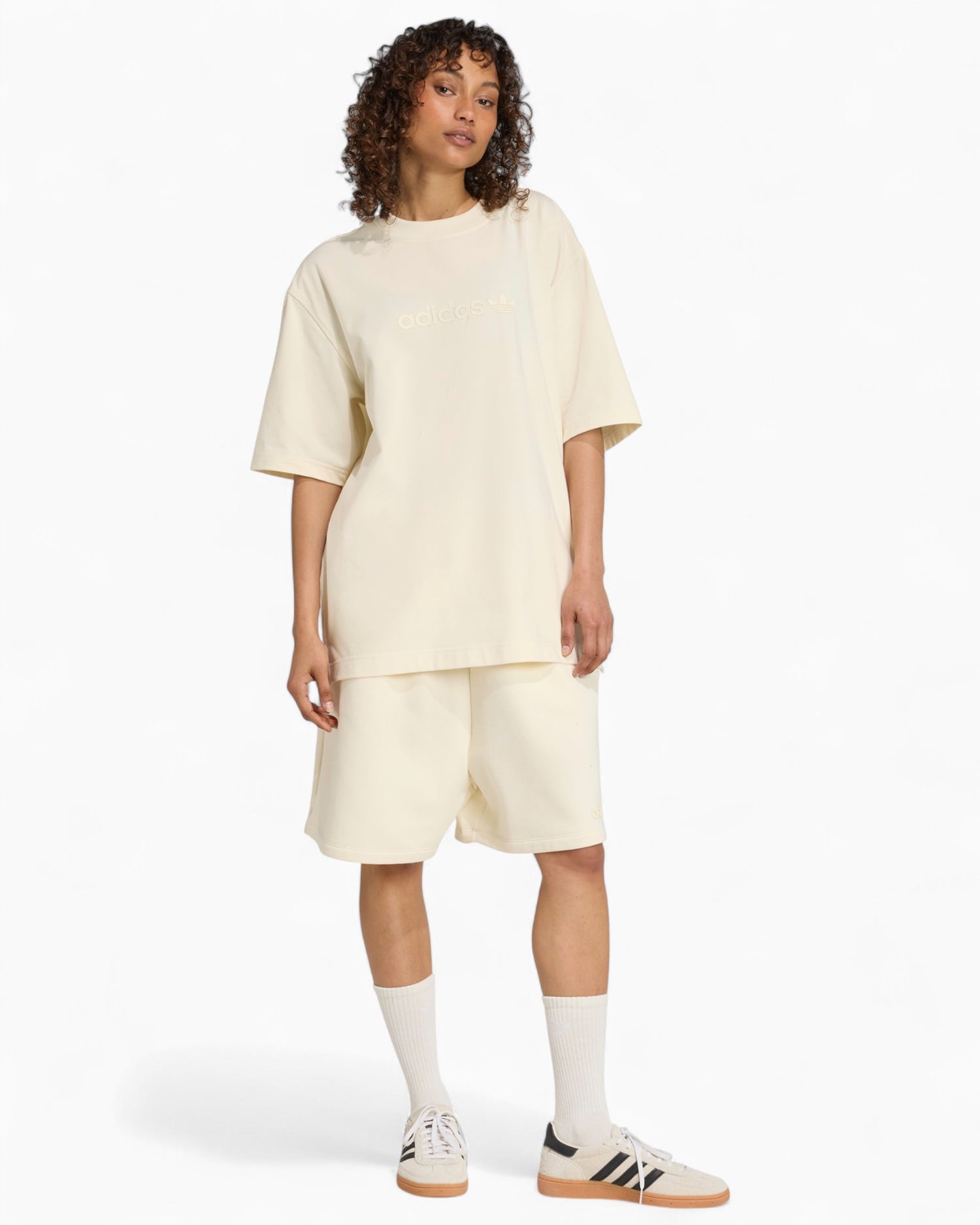 adidas Originals Essentials Linear Oversized Kadın T-Shirt