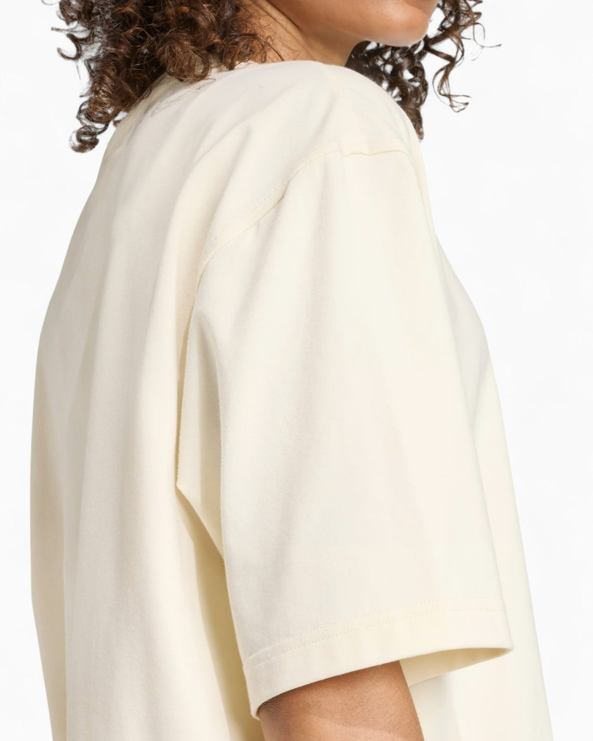 adidas Originals Essentials Linear Oversized Kadın T-Shirt