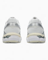 Asics GEL-Cumulus 16 Kadın Sneaker