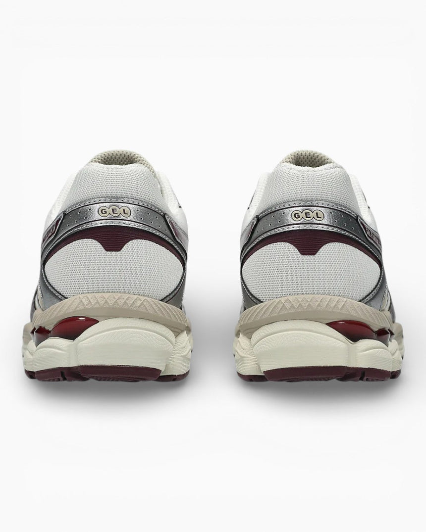 Asics GEL-Cumulus 16 Kadın Sneaker