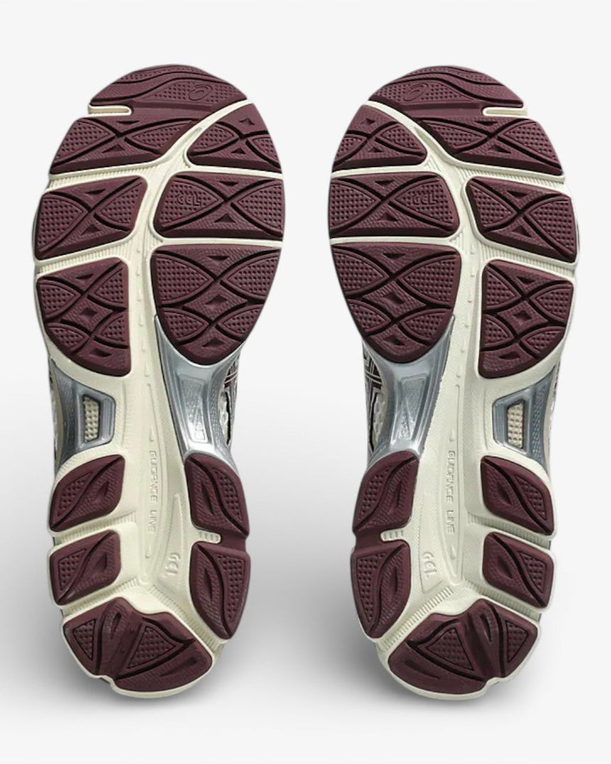 Asics GEL-Cumulus 16 Kadın Sneaker