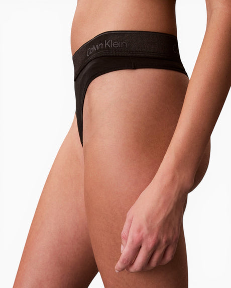 Calvin Klein Thong Icon Cotton Modal - Kadın