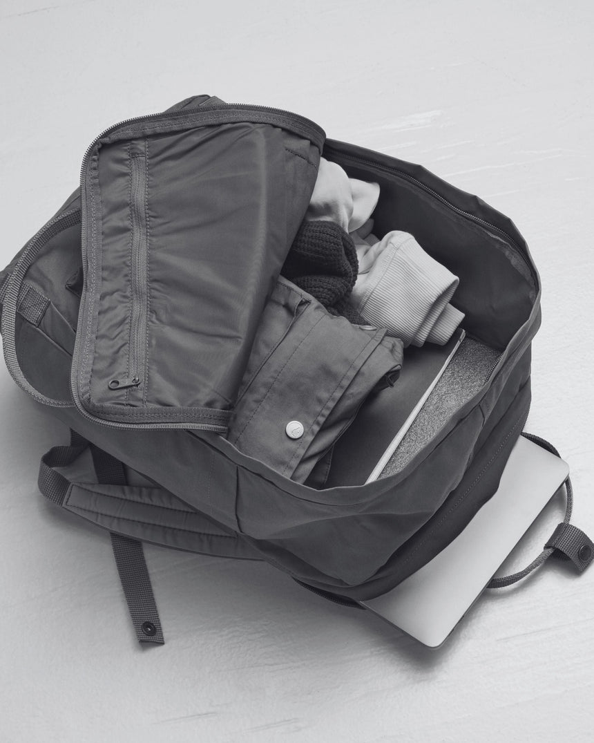 Fjällräven Kånken Laptop 17" Sırt Çantası Graphite