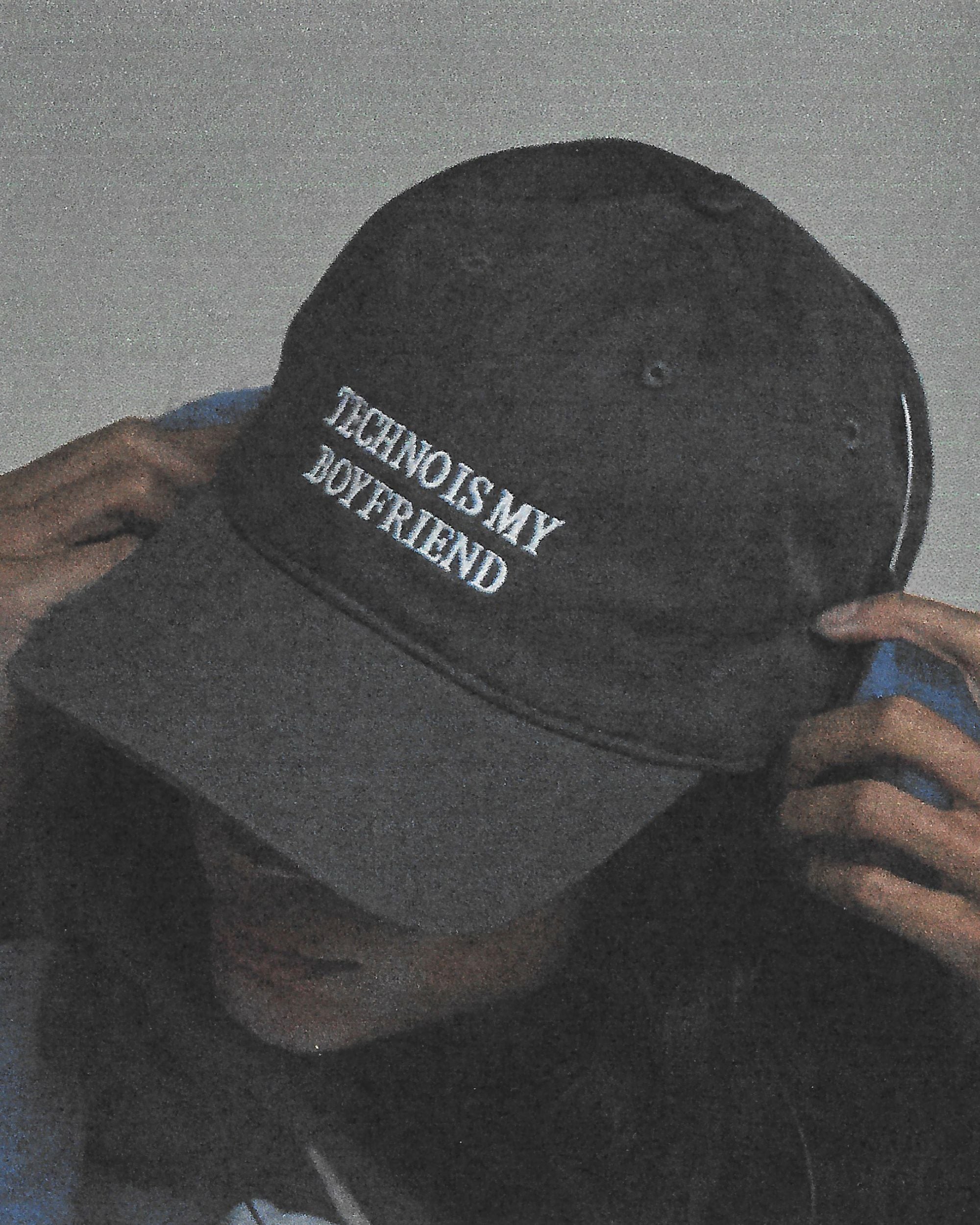IDEA TECHNO IS MY BOYFRIEND キャップ IDEA Techno Is My Boyfriend Cap Black & White | END. (AR)