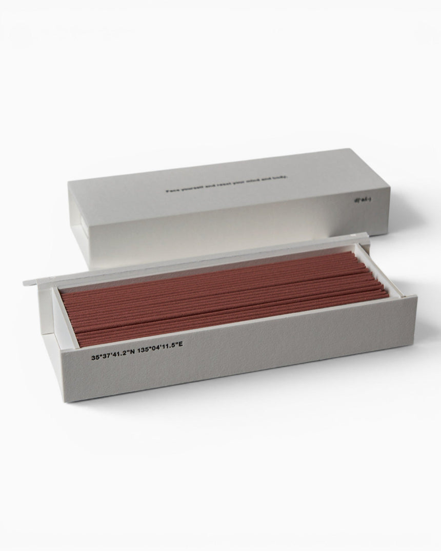 IYÉ IYÉ incense No.011 Lusterwood Sandalwood