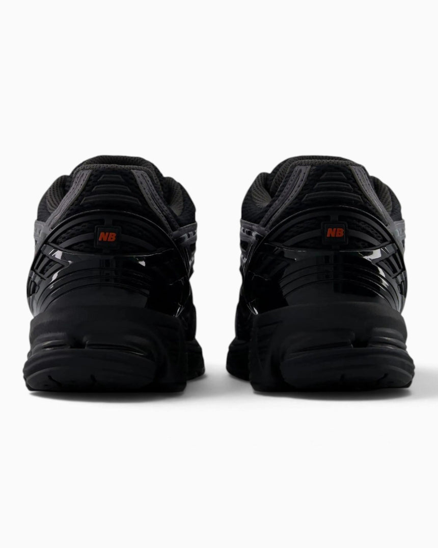 New Balance 1906 Erkek Sneaker Black/Hot Tomato