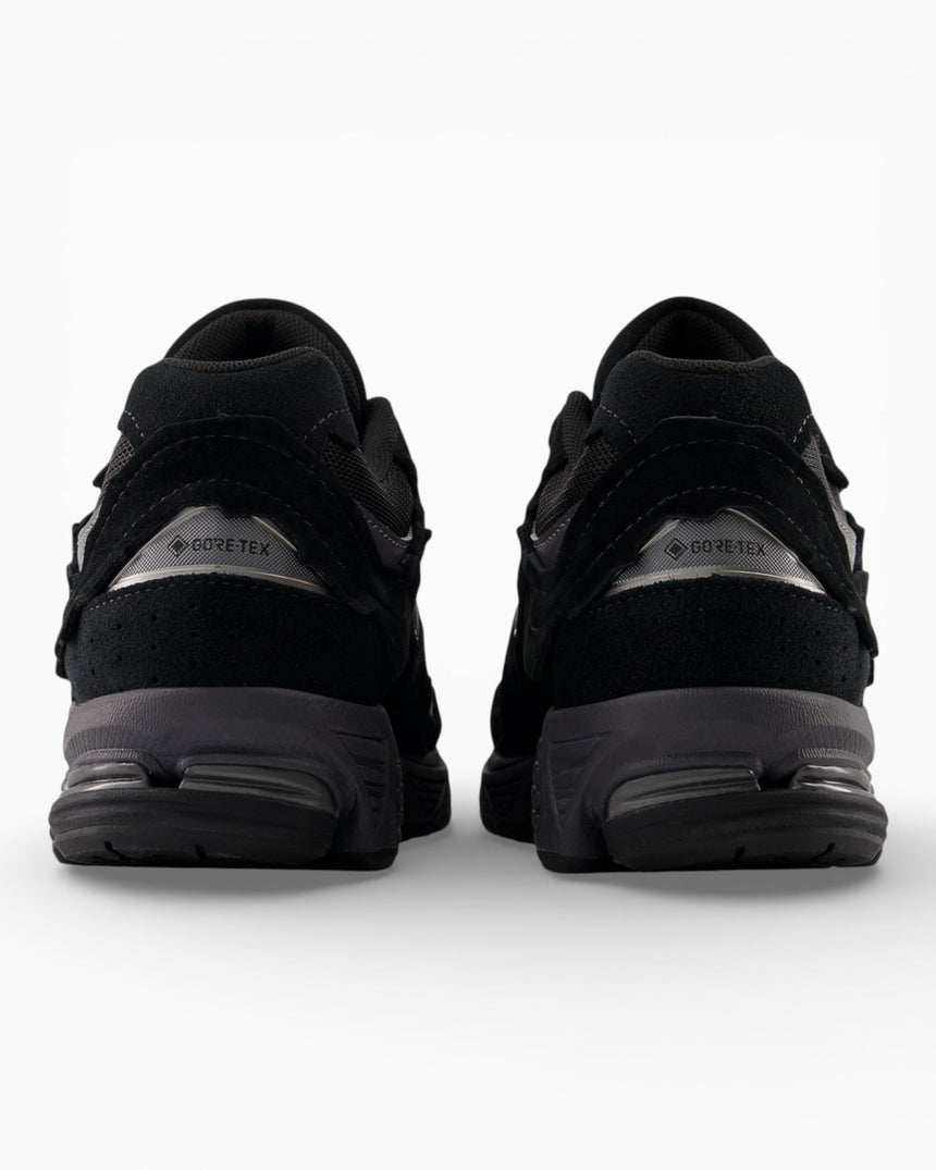 New Balance 2002R GORE-TEX Protection Pack Sneaker