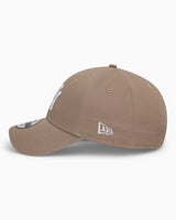 New Era NY Yankees League Essential 9FORTY Şapka Pastel Brown