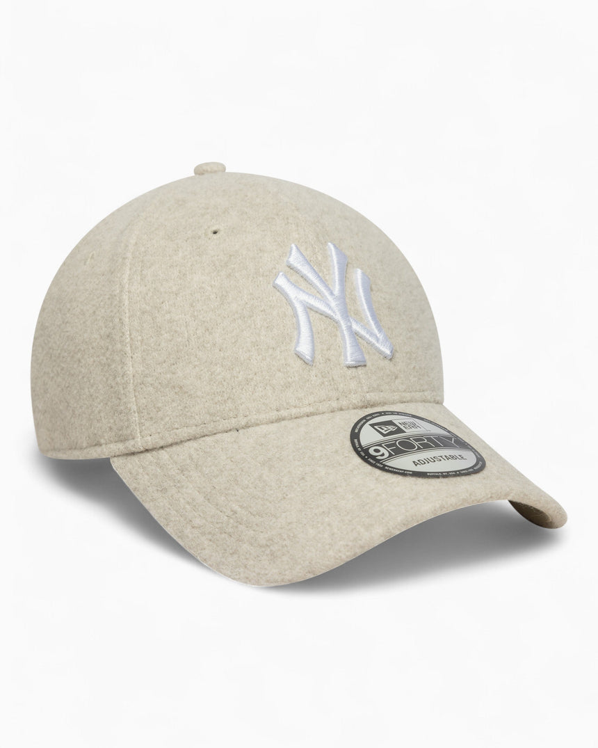 New Era NY Yankees Melton Wool 9FORTY Şapka Beige