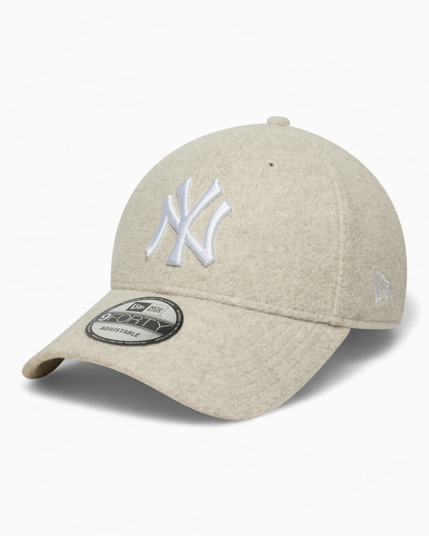 New Era NY Yankees Melton Wool 9FORTY Şapka Beige
