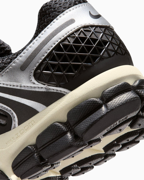 Nike Zoom Vomero 5 Erkek Sneaker