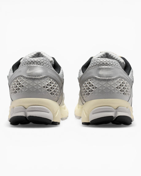 Nike Zoom Vomero 5 Kadın Sneaker