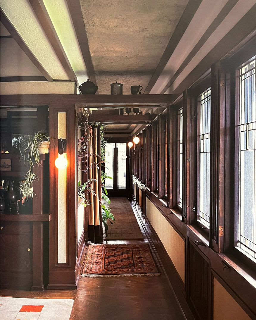 Pestil Books for vitruta American Bungalow Style