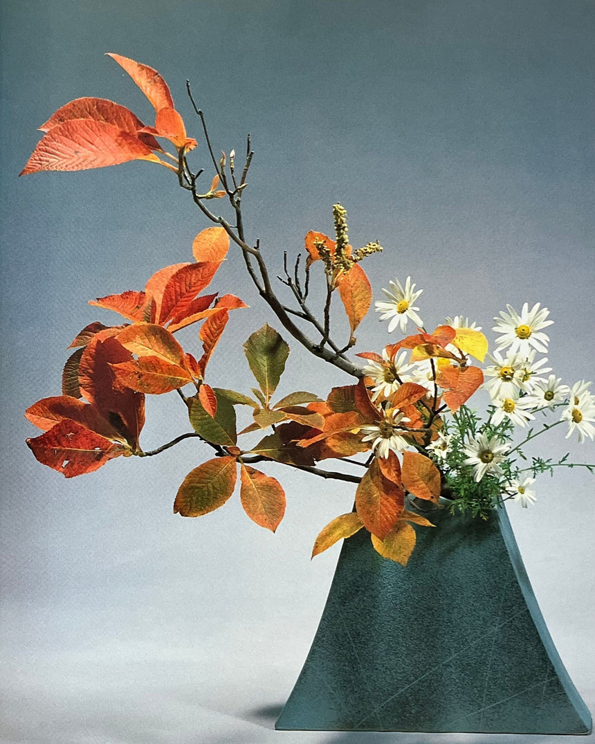 Pestil Books for vitruta Ikebana With Seasons