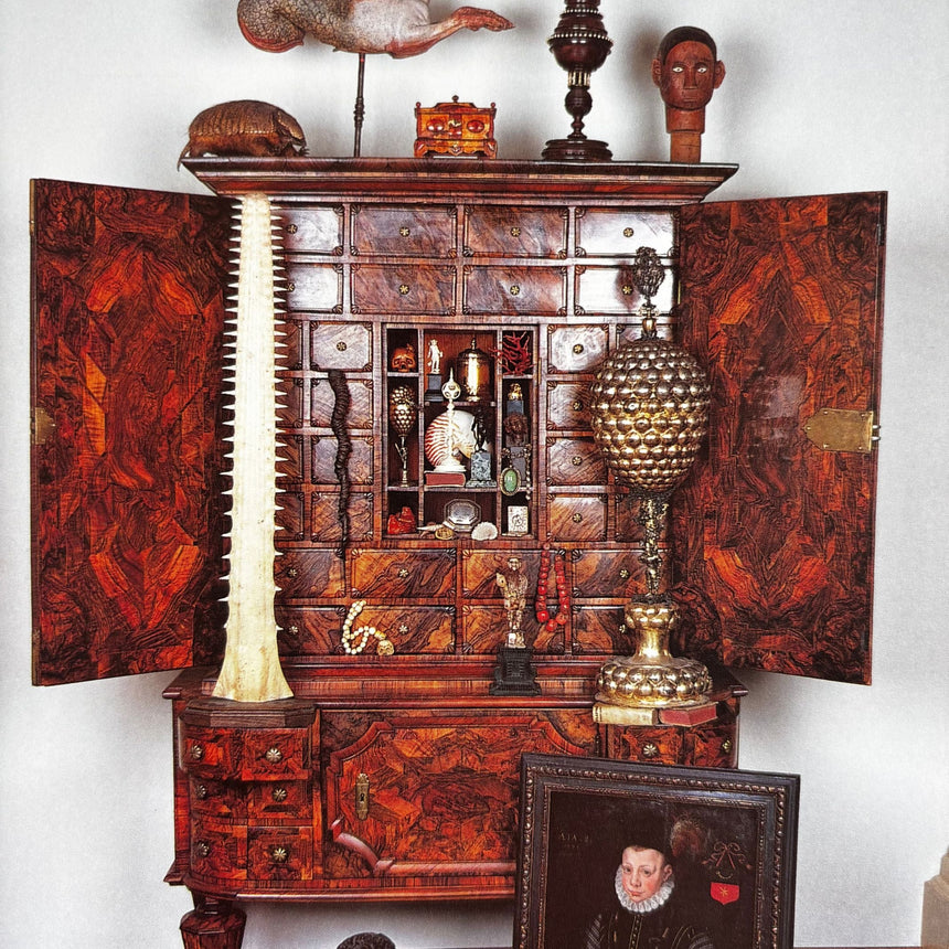 Pestil Books for vitruta The Art of Display: Creating Style With Decorative Objects