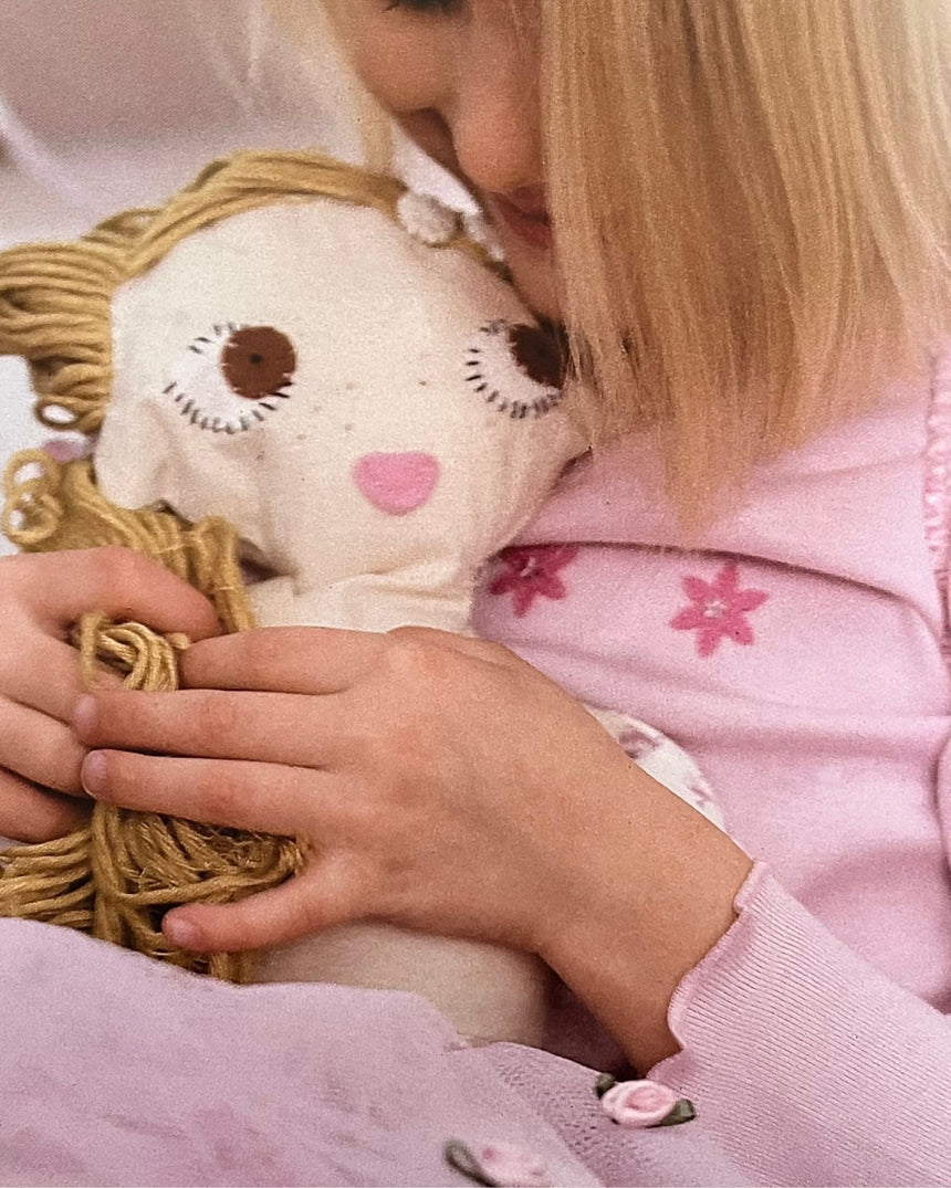 Pestil Books for vitruta Toys to Sew: 25 Cuddly Projects to Love