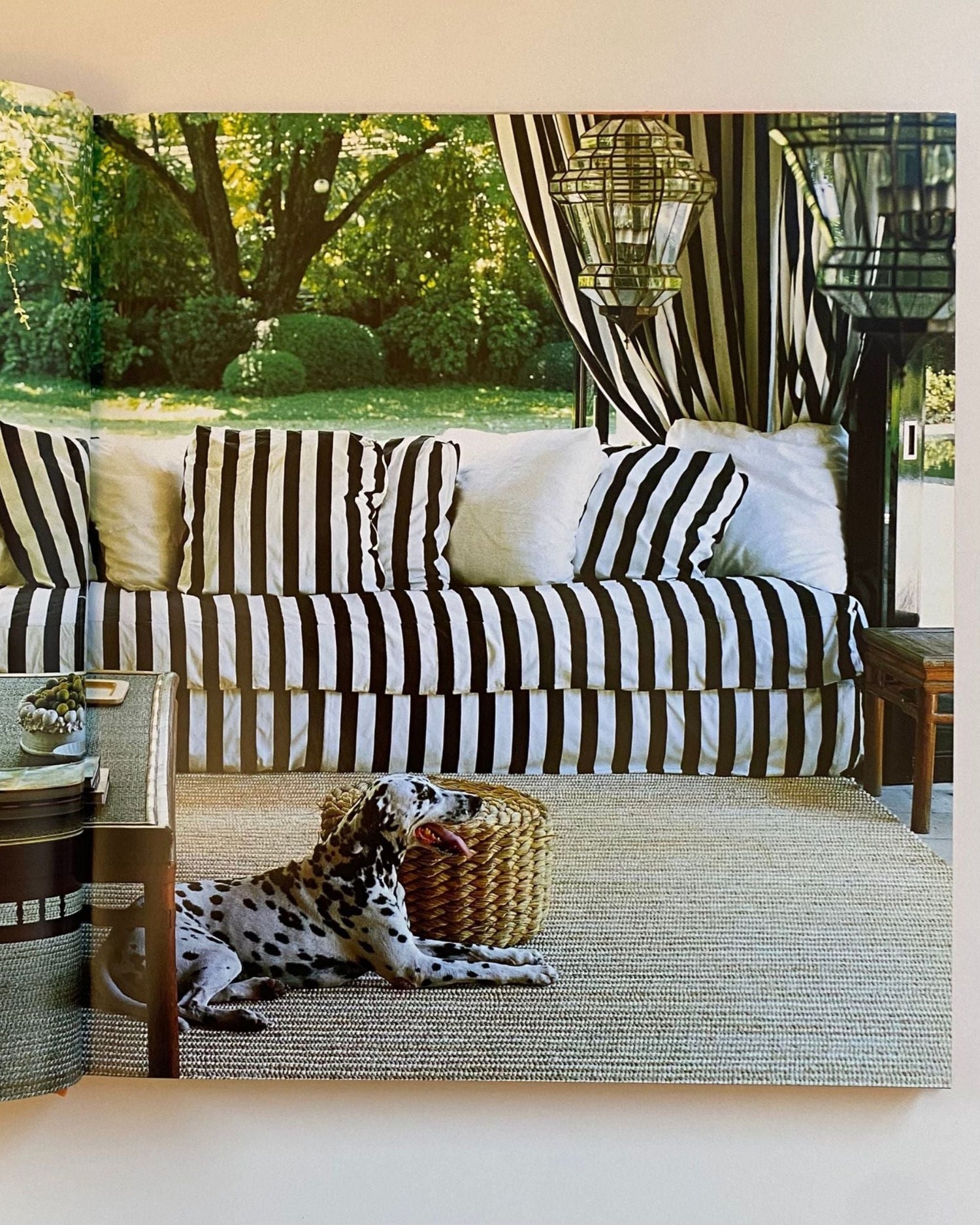 Pestil Books for vitruta Tropical Interiors: Contemporary Style in the Phillippines