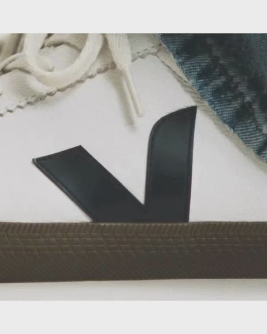 VEJA Volley Organic Traced Leather Kadın Sneaker