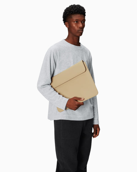 Rains Laptop Portfolio 15"