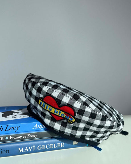 tête bleue Lilou Tie - Back French Beret Black