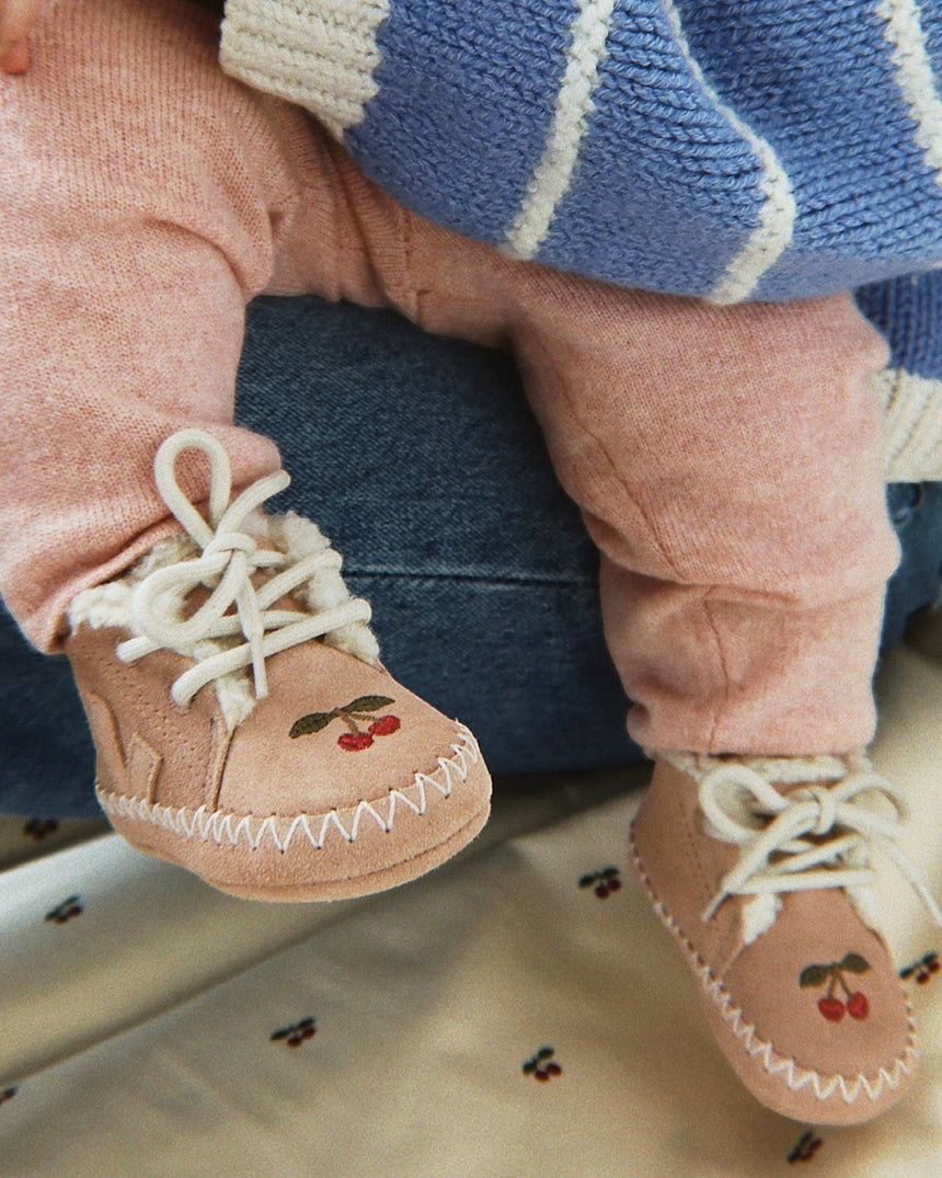 VEJA Baby VEJA X Konges Slojd Suede Bebek Sneaker Blush