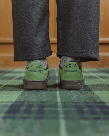 VEJA V-90 Suede Erkek Sneaker