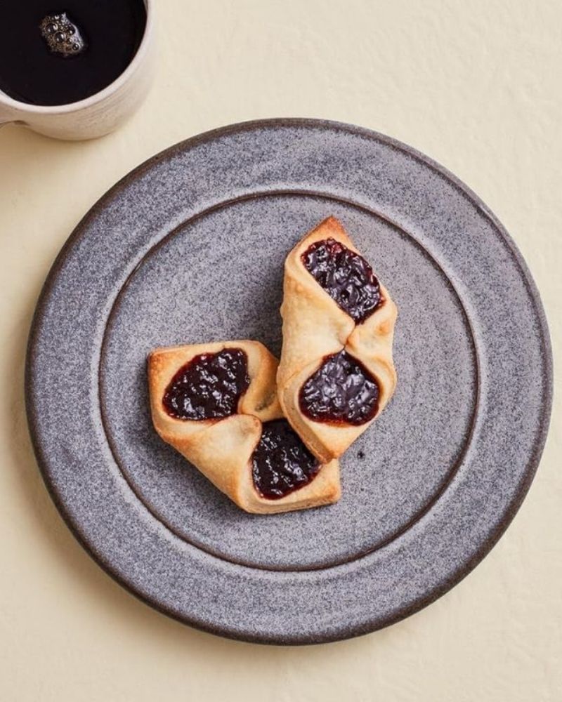 vitruta Book Selection Crumbs: Cookies and Sweets from Around the World
