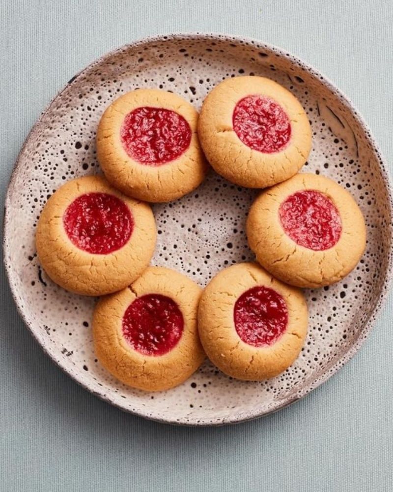 vitruta Book Selection Crumbs: Cookies and Sweets from Around the World